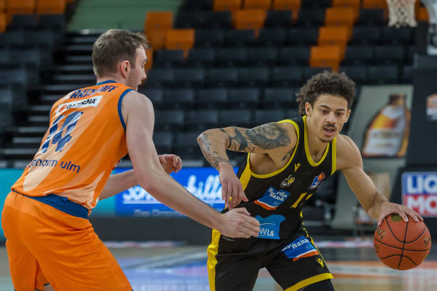 威胁任何对 威胁任何对